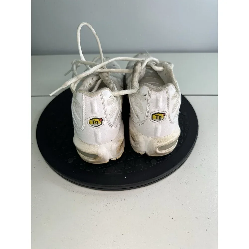 Nike Air Max Plus GS White Metallic Silver 2019 Size 5.5Y AR1852-100